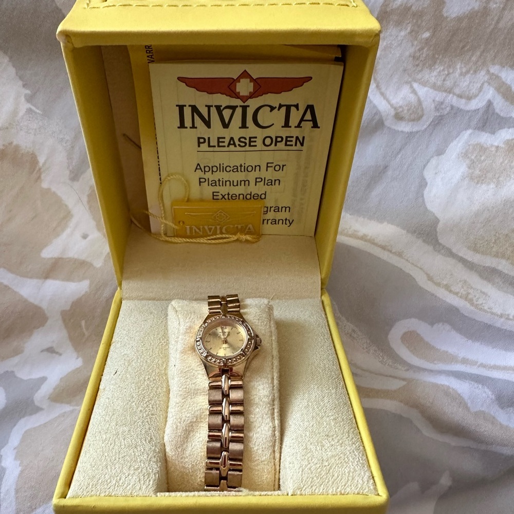 BNIB Invicta Ladies Gold Watch